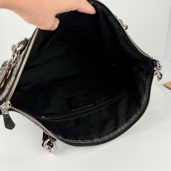 EUC Coach Kelsey Large Zip Signature Canvas Black/Grey Silver Satchel Purse - Picture 3 of 12